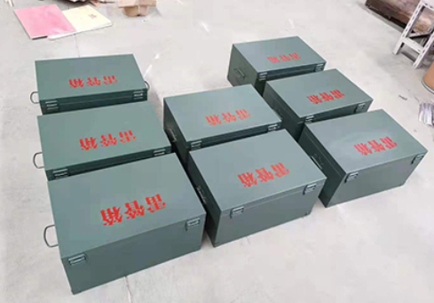 攸县炸药箱和雷管箱一般是怎么存放的？
